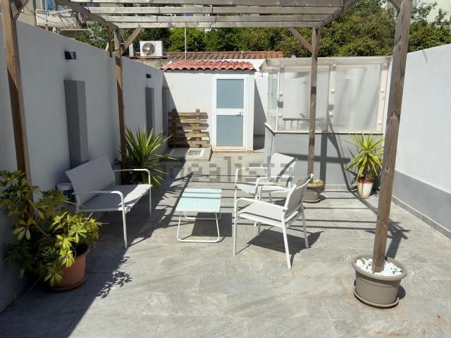 Villetta indipendente in vendita di 140 m² in Via Giardini