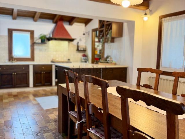 Villetta indipendente in vendita di 140 m² in Via Giovanni Pascoli, 13