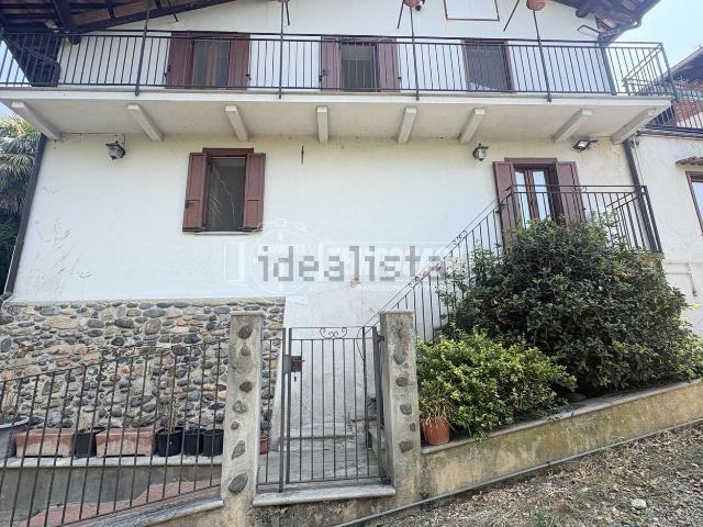 Villetta indipendente in vendita di 140 m² in Via Dante Alighieri