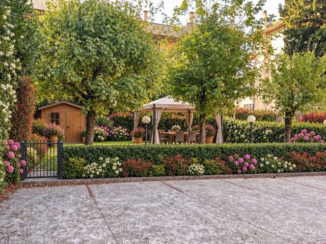 Villetta indipendente in vendita di 140 m² in Via dell&apos Olmo