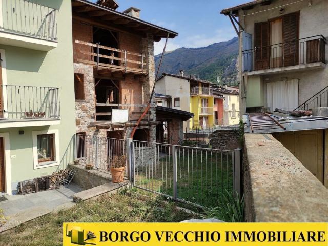 Villetta indipendente in vendita di 140 m² in Via della valle