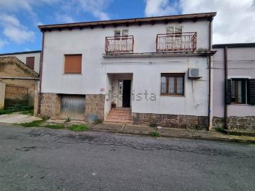 Villetta indipendente in vendita di 140 m² in Via Fontane