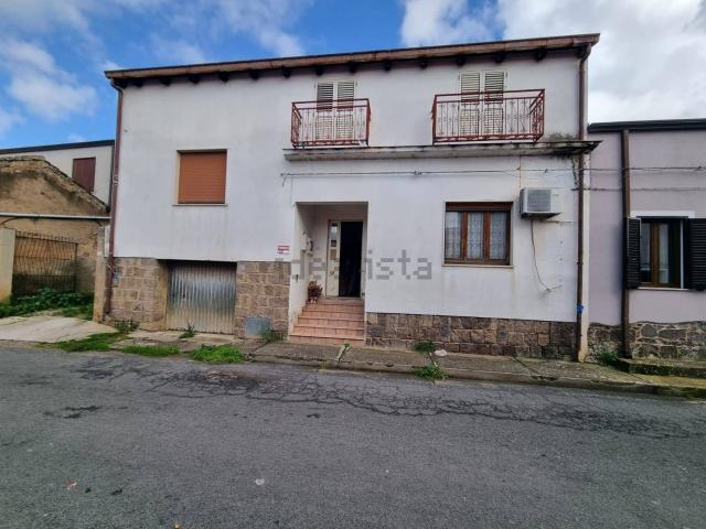 Villetta indipendente in vendita di 140 m² in Via Fontane