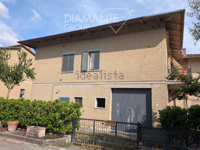 Villetta indipendente in vendita di 140 m² in Via Forli