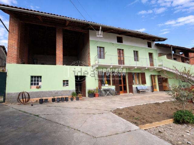 Villetta indipendente in vendita di 140 m² in Via Fabio Filzi