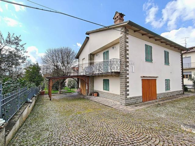 Villetta indipendente in vendita di 140 m² in Via Palmiro Togliatti, 3