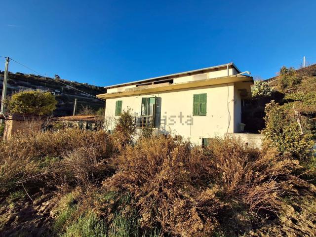 Villetta indipendente in vendita di 140 m² in Via Ortassi, 46