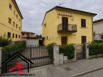Villetta indipendente in vendita di 140 m² in Via Leon Battista Alberti