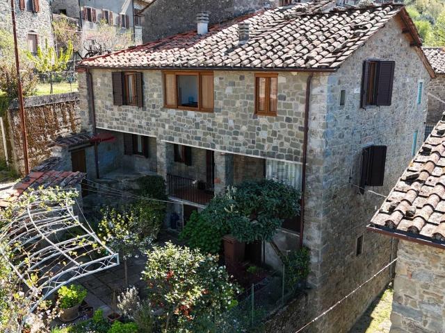 Villetta indipendente in vendita di 140 m² in Via Lupo Lupari, 42