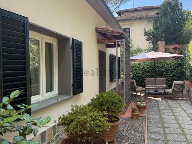 Villetta indipendente in vendita di 140 m² in Via Montebuoni