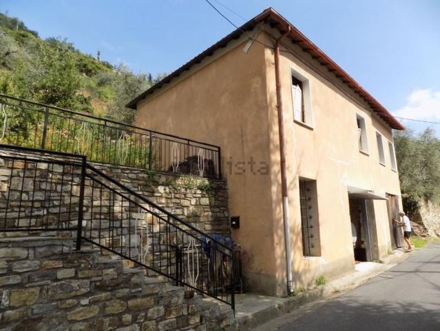 Villetta indipendente in vendita di 140 m² in Via Montegrappa, 2
