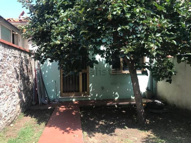 Villetta indipendente in vendita di 140 m² in Via Machiavelli
