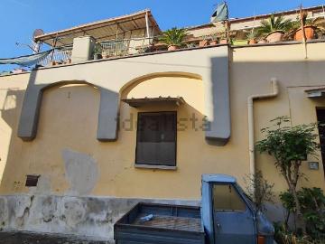 Villetta indipendente in vendita di 140 m² in Via n. sauro