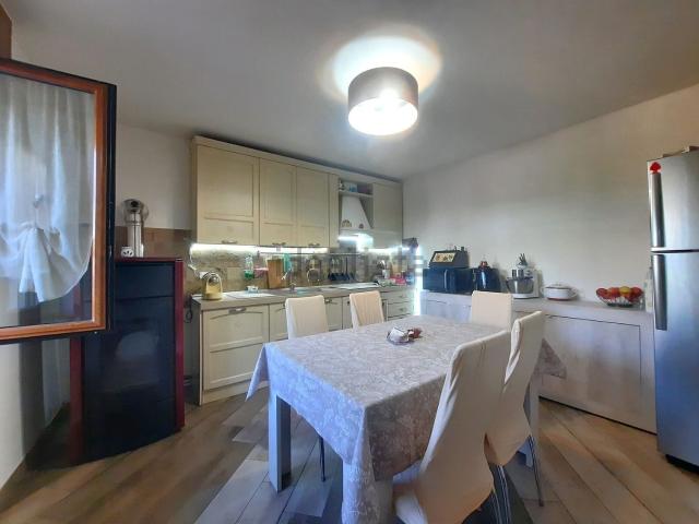 Villetta indipendente in vendita di 140 m² in Via Pievetta, 1