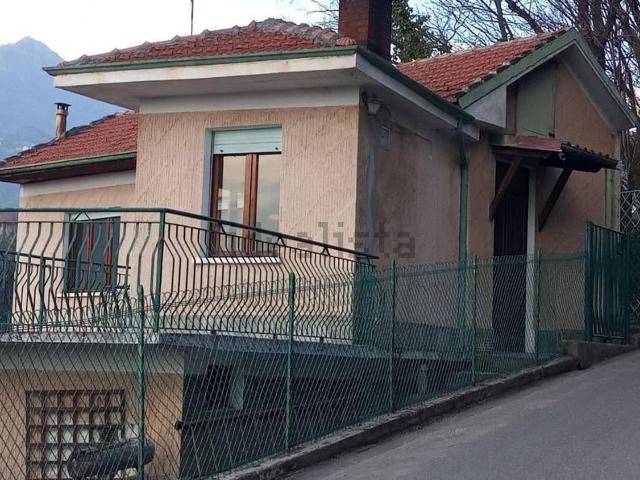 Villetta indipendente in vendita di 140 m² in Via San Sebastiano, 17