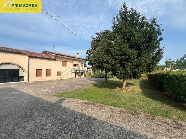 Villetta indipendente in vendita di 140 m² in Via Sant&apos Eugenia