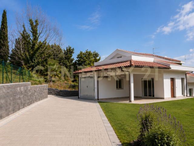 Villetta indipendente in vendita di 140 m² in Via Scuderi, 5