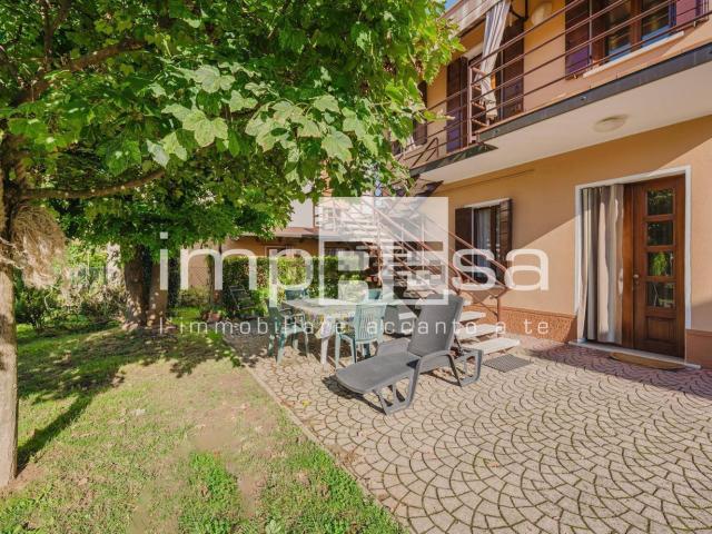 Villetta indipendente in vendita di 140 m² in Via Stazione