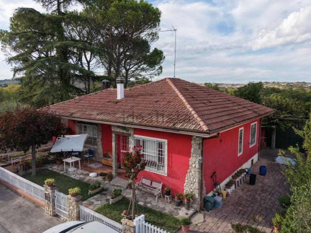Villetta indipendente in vendita di 140 m² in Via Po, 12