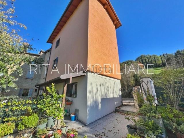 Villetta indipendente in vendita di 140 m² in Via Passo Brasa