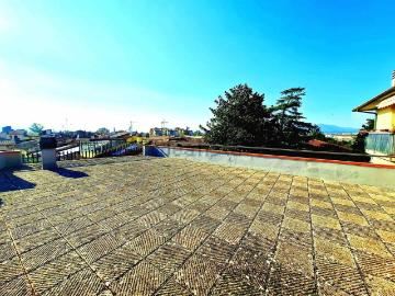Villetta indipendente in vendita di 140 m² in Via Pistoiese