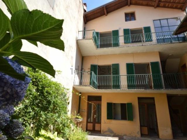 Villetta indipendente in vendita di 140 m² in Via Principale