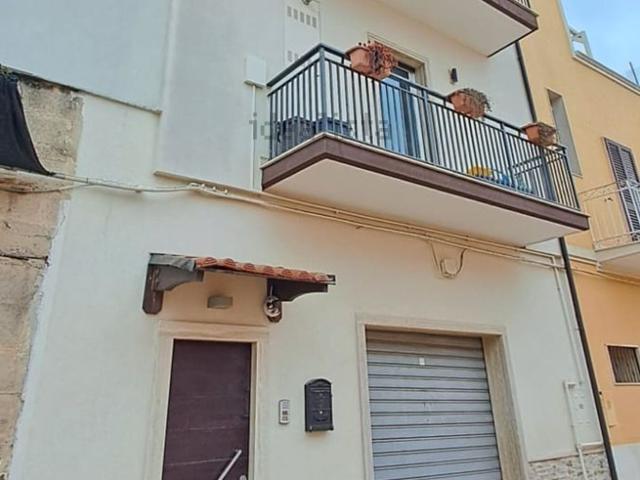 Villetta indipendente in vendita di 140 m² in Via roma