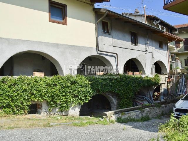 Villetta indipendente in vendita di 140 m² in Via Roma