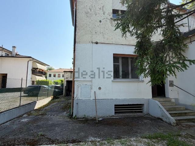 Villetta indipendente in vendita di 140 m² in Via Roma, 1