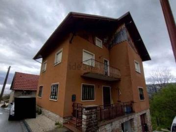 Villetta indipendente in vendita di 140 m² in Via Tomasei