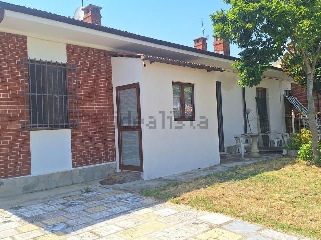 Villetta indipendente in vendita di 140 m² in Via Tassara