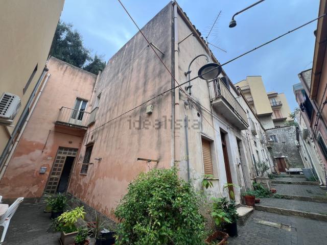 Villetta indipendente in vendita di 140 m² in Via Tirella
