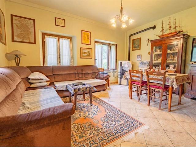 Villetta indipendente in vendita di 140 m² in Via XXV Aprile, 32