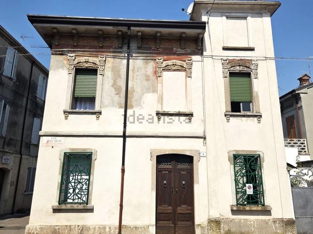 Villetta indipendente in vendita di 140 m² in Viale F. Filippini
