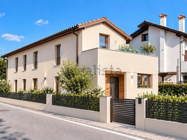Villetta indipendente in vendita di 140 m² in Vicolo Sant&apos Andrea