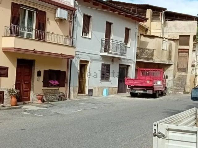 Villetta indipendente in vendita di 140 m² in Corso Umberto I