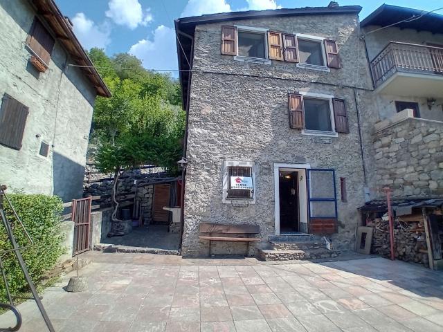 Villetta indipendente in vendita di 140 m² in Località Cerido