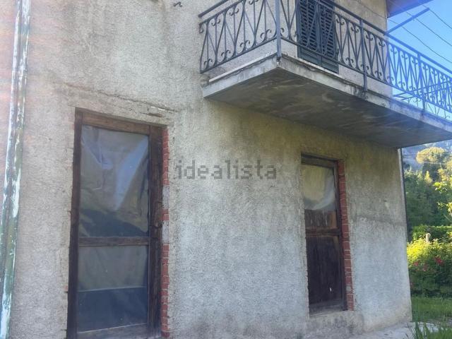 Villetta indipendente in vendita di 140 m² in Piazza Dante, 53