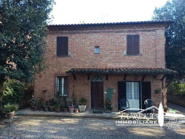 Villetta indipendente in vendita di 140 m² in Piazza dei Carri