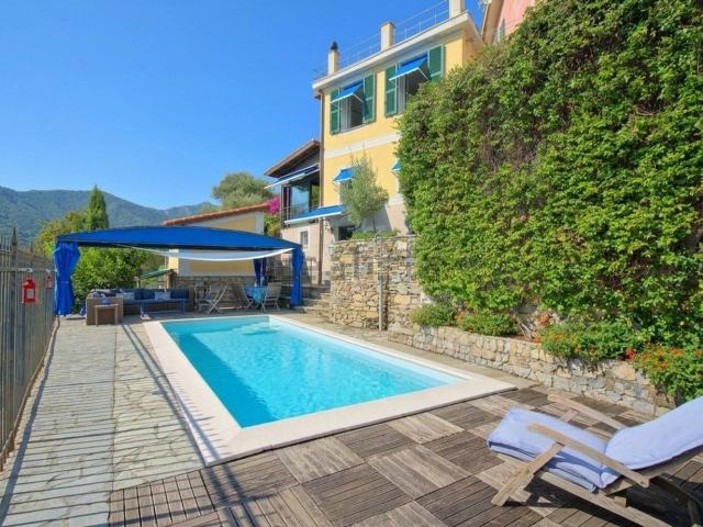 Villetta indipendente in vendita di 140 m² in Salita Montallegro, 11