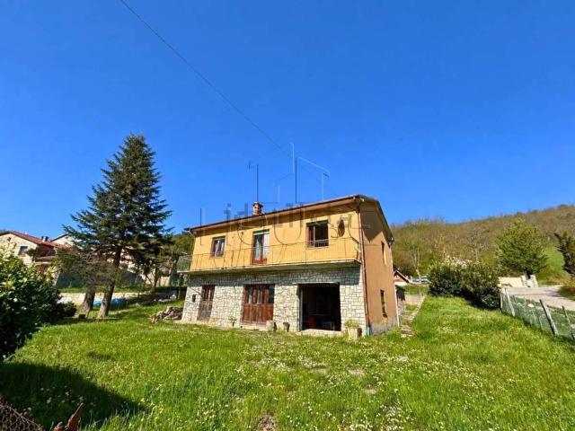 Villetta indipendente in vendita di 140 m² in Strada Comunale di Fresciano, 25
