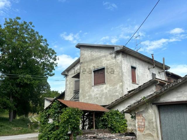 Villetta indipendente in vendita di 140 m² in Strada Val Sporzana