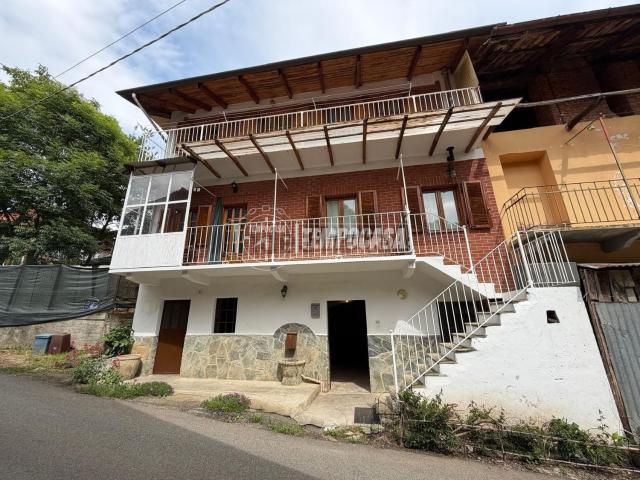 Villetta indipendente in vendita di 140 m² in Strada Vallossera, 37