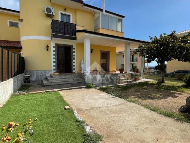 Villetta indipendente in vendita di 141 m² in Via Genova, 7