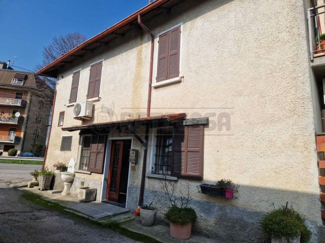 Villetta indipendente in vendita di 142 m² in Via Cavour
