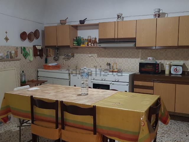 Villetta indipendente in vendita di 142 m² in Via Cairoli, 6