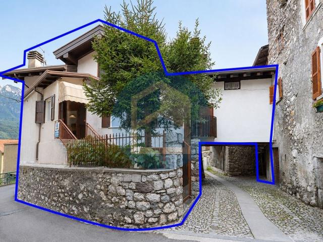 Villetta indipendente in vendita di 142 m² in Via Brugnolo
