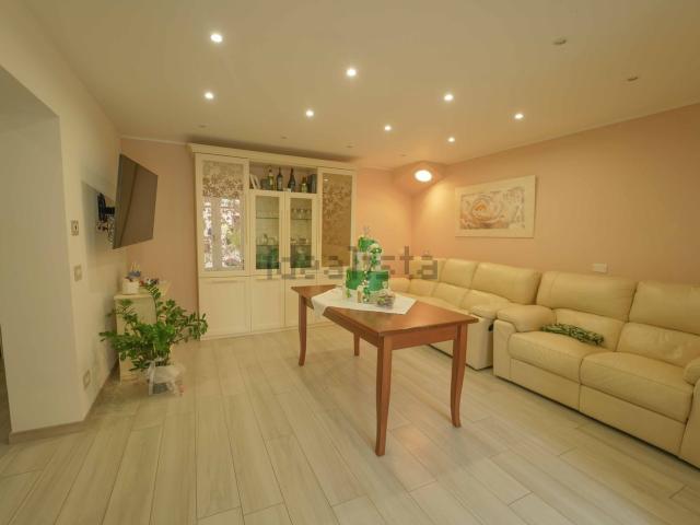 Villetta indipendente in vendita di 142 m² in Via Giuseppe Verdi, 11