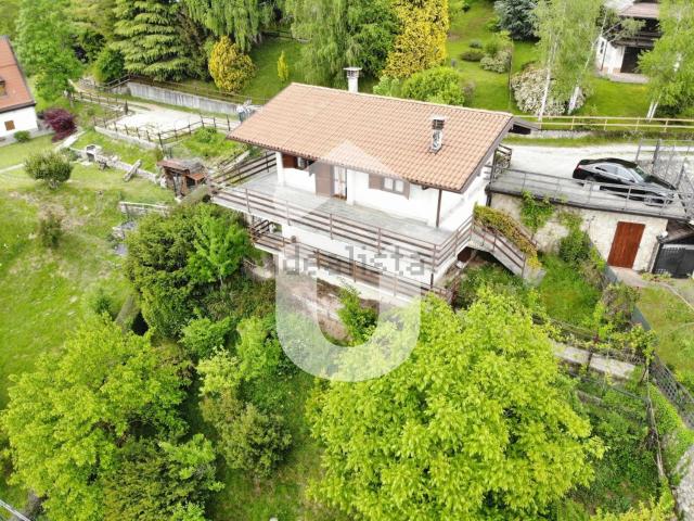 Villetta indipendente in vendita di 142 m² in Via dei Cardi, 1