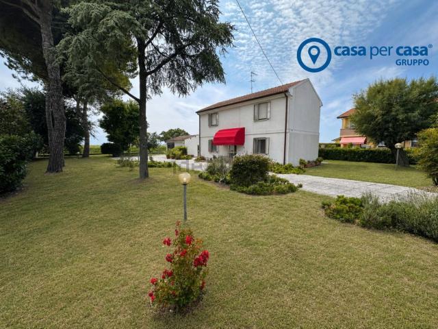 Villetta indipendente in vendita di 142 m² in Via S. Cavazzini II Strada